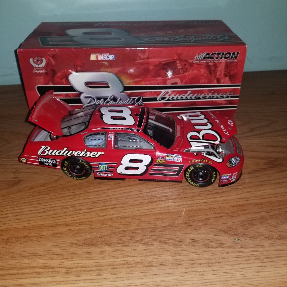 Dale Earnhardt die cast car